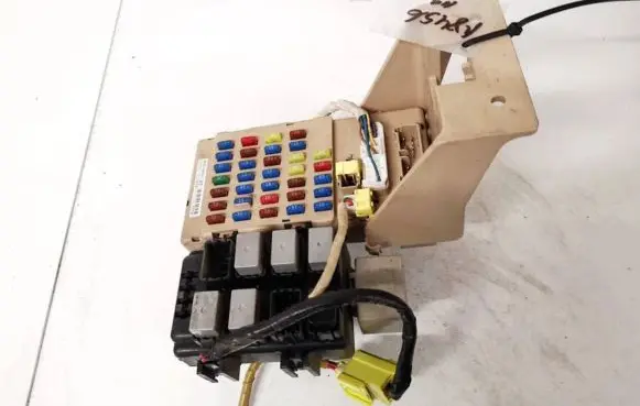 Subaru Legacy Fuse box set 82201ag010 311229
