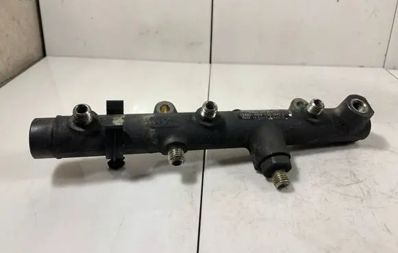 Audi A8 S8 D3 4E Fuel main line pipe 059130090J
