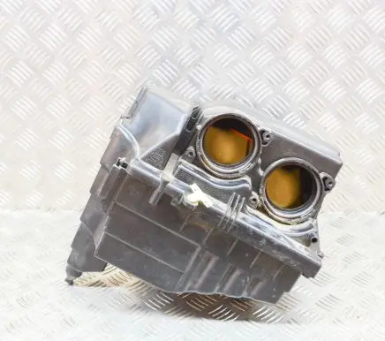 Land Rover Discovery 4 - LR4 Air filter box PHB500182 4619685916