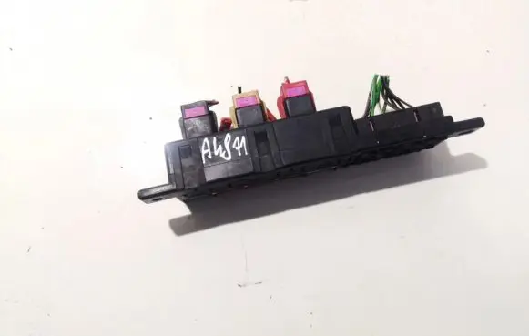 Volkswagen Golf IV Fuse box set 8l0941822