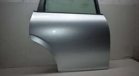 Seat Leon (1P) Rear door