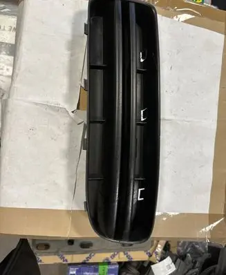 Skoda Octavia Mk1 (1U) Front bumper lower grill 1U0807367C 0201113138