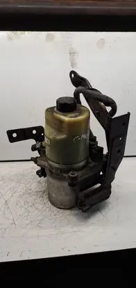 Ford Focus Power steering pump 4m513k514ad