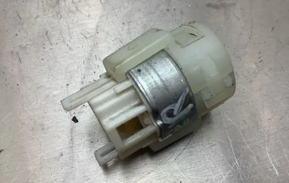 Subaru Forester SG Ignition lock contact 