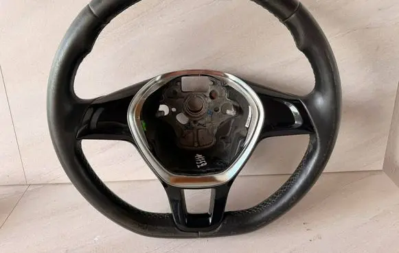 Volkswagen Golf VII Steering wheel 5G0419091 622995100A