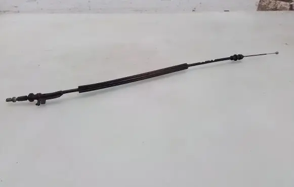 Volkswagen PASSAT B6 Front door cable line 