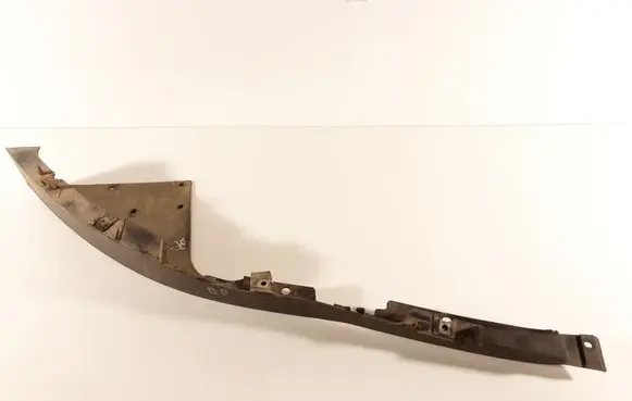 Front bumper lip
