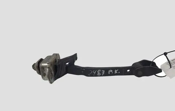 Skoda Octavia Mk2 (1Z) Front door check strap stopper