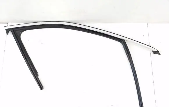Audi e-tron Front door rubber seal 4KE837432B