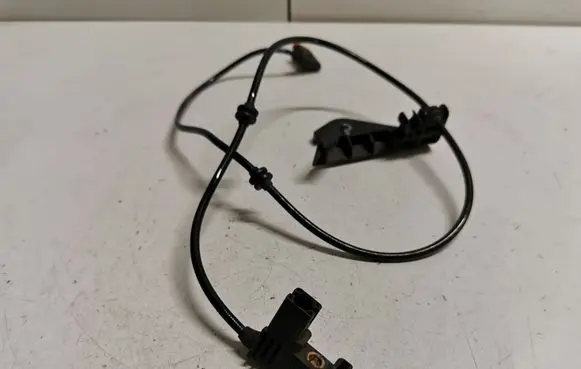 Mercedes-Benz E W212 Brake pads wear sensor A2125401705