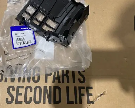 Volvo XC40 Front bumper mounting bracket 32341534