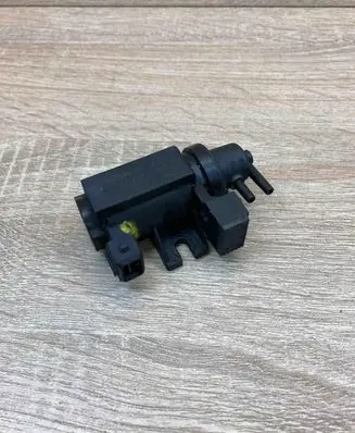 BMW 5 E60 E61 Turbo solenoid valve 70057900 7796634