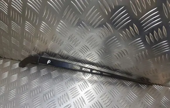 Audi A6 S6 C6 4F Front wiper blade arm