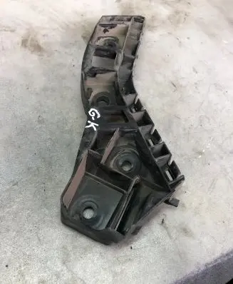 Volkswagen Touran III Rear bumper mounting bracket 5ta807393