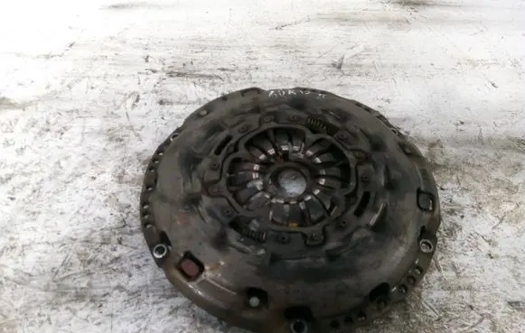 Toyota Auris 150 Pressure plate 3100105030