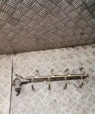 Volvo S80 Fuel main line pipe