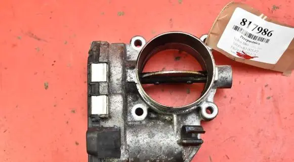 Volvo S80 Throttle body valve 8692720