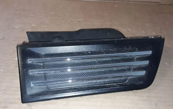 Dodge Nitro Fender trim (molding) 55157164AC