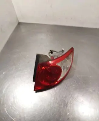 Hyundai Santa Fe Rear/tail lights 924022B000