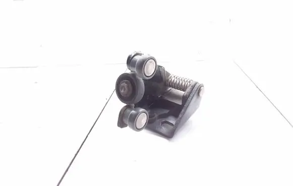 Citroen Berlingo Sliding door upper roller guide/hinge 
