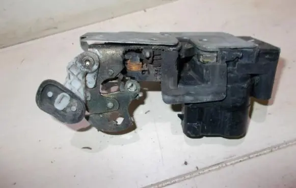 Fiat Marea Rear door lock