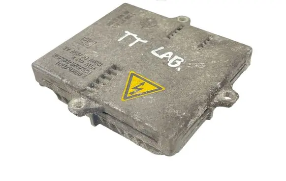 Audi TT Mk1 Xenon control unit/module 1307329066