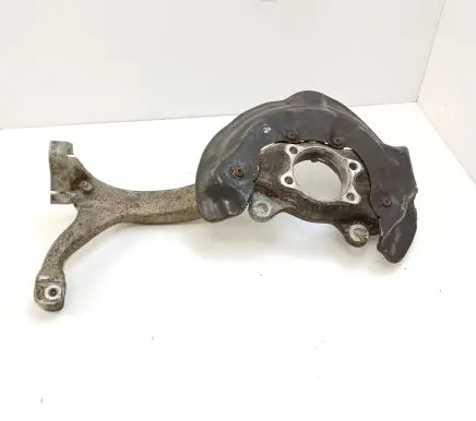 Audi A6 S6 C6 4F Front wheel hub R4F0258 4F0615312A