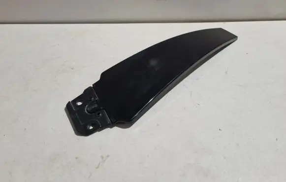 Maserati Ghibli (B) pillar trim (top) 6700247870