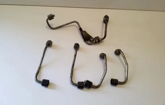 Toyota Hilux (AN120, AN130) Fuel injector supply line/pipe 