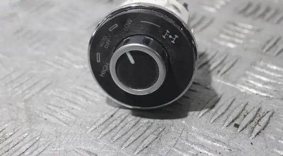 Volkswagen Touareg I Differential lock switch 7L6941435K