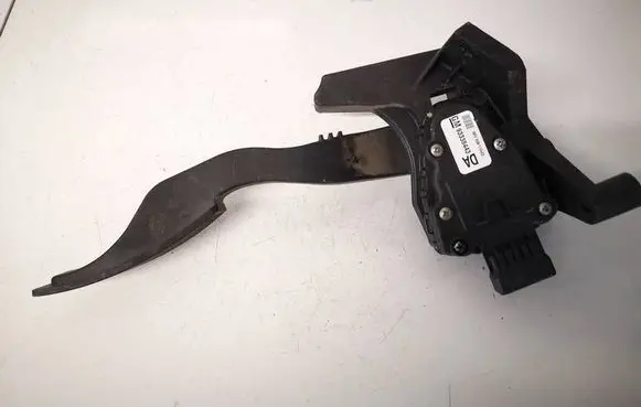 Opel Meriva A Accelerator throttle pedal 93335443