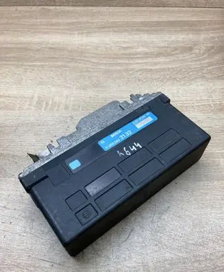 Mercedes-Benz E W124 ABS control unit/module 00055452132 0265101018