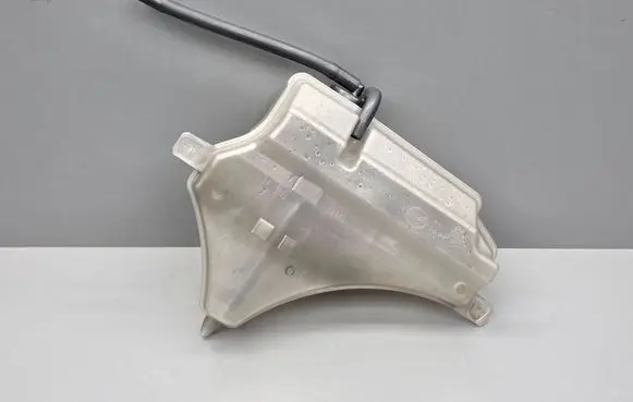 Mazda 3 III Coolant expansion tank/reservoir SH0115350 K2443