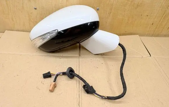 Citroen DS5 Front door electric wing mirror 