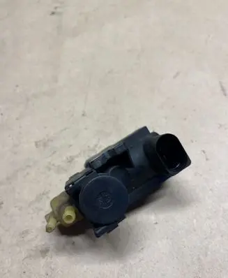 Volvo V40 Turbo solenoid valve 31293964 70232502 12T317