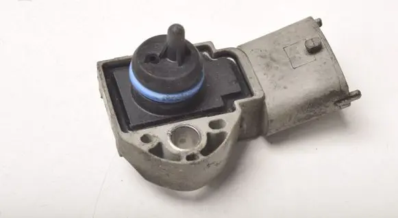 Volvo C70 Fuel pressure sensor 0261230239