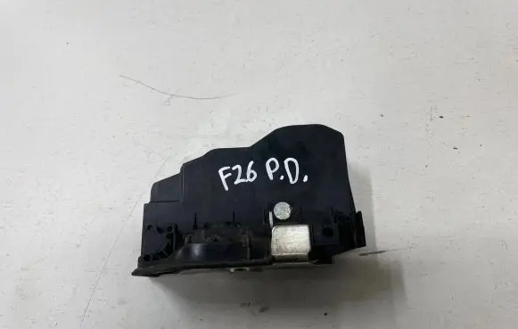 BMW X4 F26 Front door lock 7318424