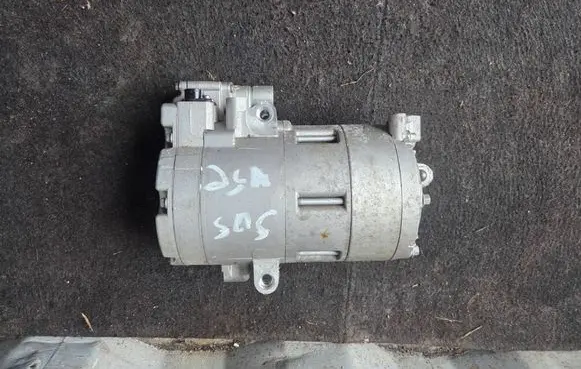BMW X5 G05 Air conditioning (A/C) compressor (pump) 21137510 9496111