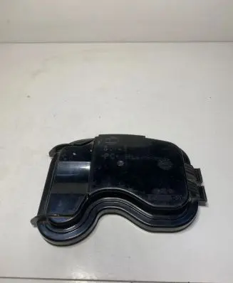 Volkswagen Golf IV Headlight/headlamp dust cover 150145