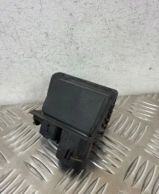 Peugeot 5008 II Heater blower motor/fan resistor 9673999980 F2182013