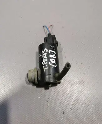 Toyota Auris 150 Windscreen/windshield washer pump 30891