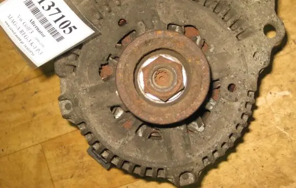 Volkswagen Golf III Generator/alternator