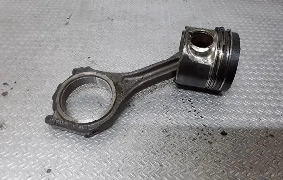 Volkswagen Touareg I Piston with connecting rod 059AA