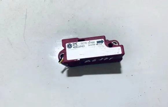 Volkswagen Golf IV Airbag deployment crash/impact sensor 1j0909606d 36970202