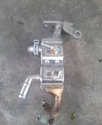 Renault Clio V Coolant radiator
