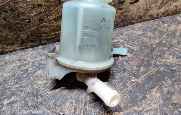 Toyota Corolla Verso AR10 Power steering fluid tank/reservoir