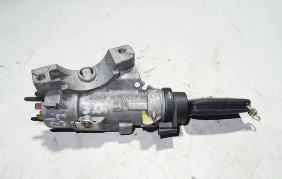 Audi A4 S4 B6 8E 8H Ignition lock 4B0905851F