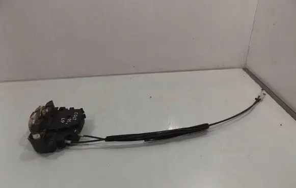 Mitsubishi Colt Front door lock 