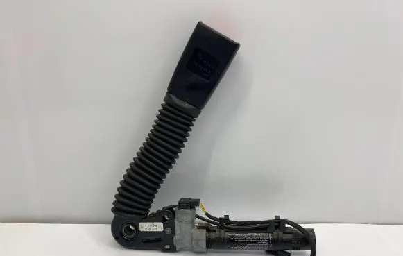 BMW 5 GT F07 Front seatbelt buckle 9115306