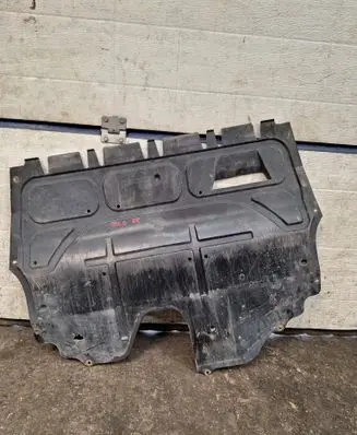 Volkswagen Polo V 6R Engine splash shield/under tray 6Q0825235G A160601MZ3